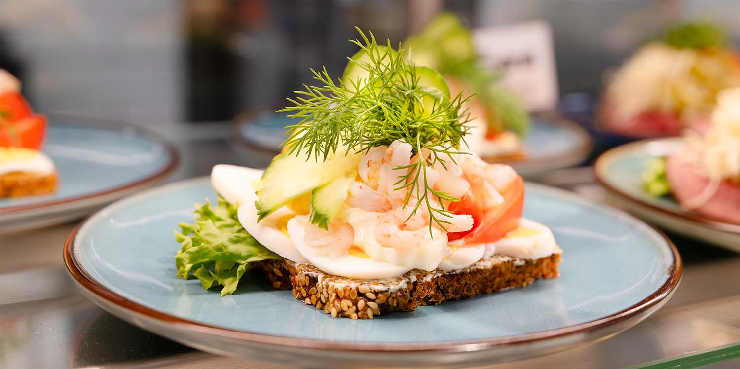 Rejer_aeg_smoerrebroed